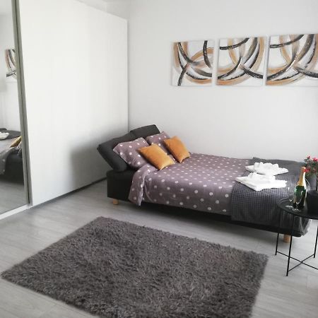Marlen'S Apartment Bucureşti Ngoại thất bức ảnh